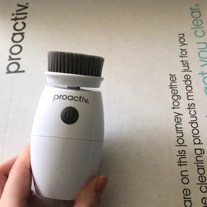 Proactiv charcoal face cleaning brush